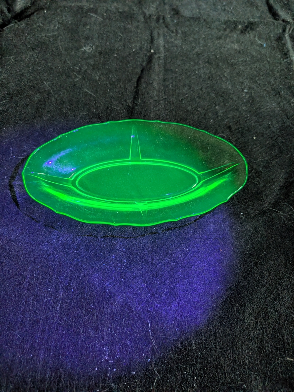 2/40$ Vintage Green Uranium Glass Serving Plate
